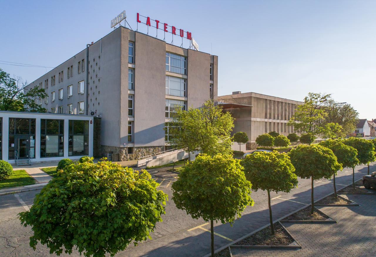 Hotel Laterum Pécs Exterior foto